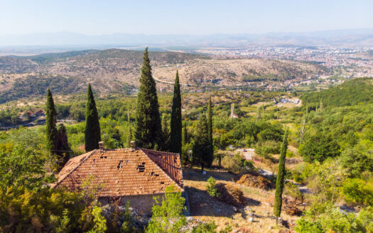 Stara seoska kuća za prodaju, Doljani, Podgorica