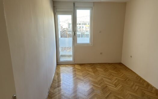 One bedroom apartment for rent, Blok 6, Podgorica