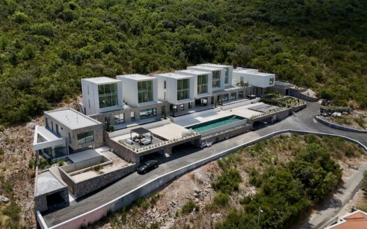 The Cube, Krašići, Kotor