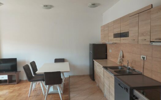 Dvosoban stan za izdavanje, Blok 9, Podgorica