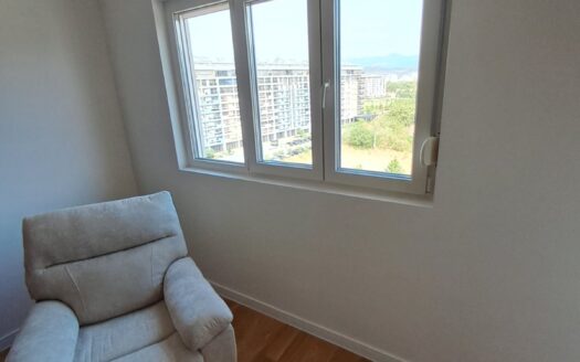 Dvosoban stan za izdavanje, Central Point, Podgorica