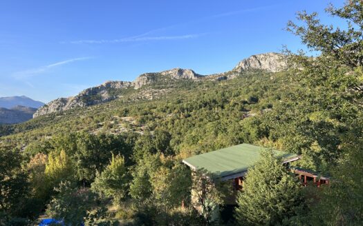 Land with houses for sale, Fundina, Podgorica