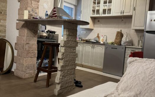 Kuća na prodaju, Zlatica, Podgorica