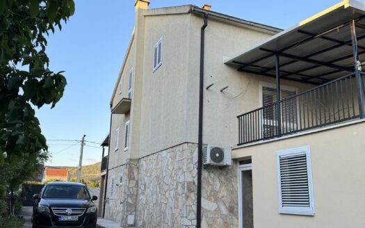 Kuća na prodaju, Zlatica, Podgorica