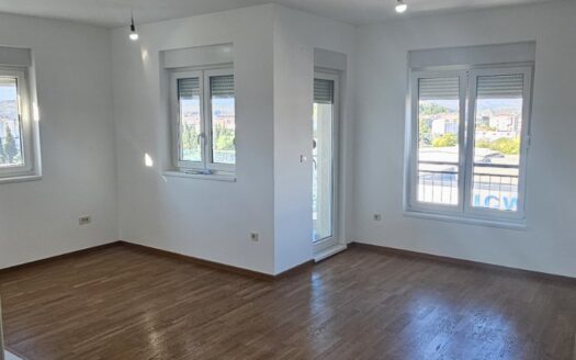 Dvosoban stan za izdavanje, Zabjelo, Podgorica