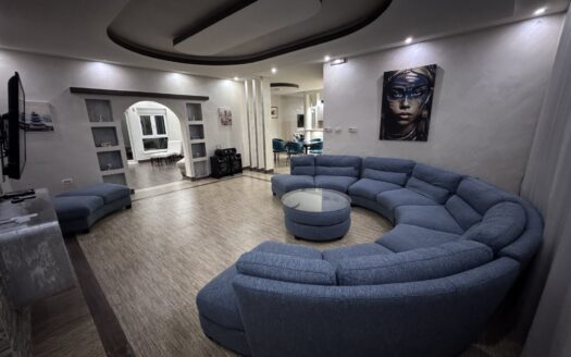 House for rent, Zeta