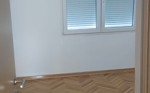 Dvosoban stan za izdavanje, Preko Morače, Podgorica