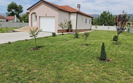 House for rent, Spuž