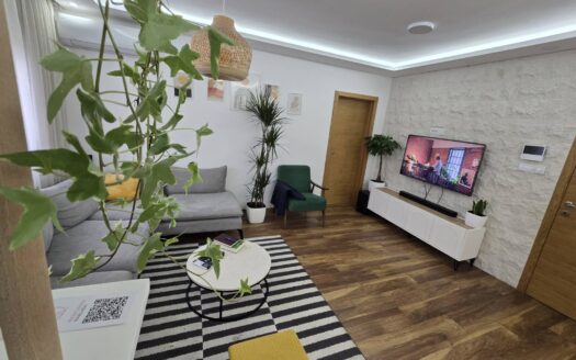 Trosoban stan na prodaju, Centar, Podgorica