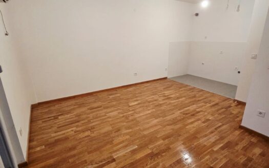 Dvosoban stan na prodaju, Stari Aerodrom, Podgorica