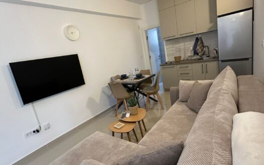 Studio apartment for sale, Bar