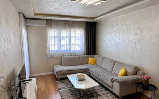 Dvosoban stan za izdavanje, Central Point, Podgorica