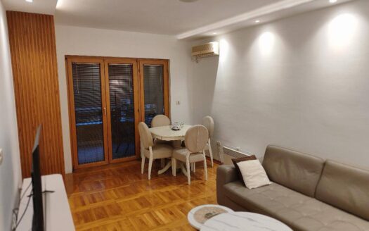 Dvosoban stan za izdavanje, Preko Morače, Podgorica